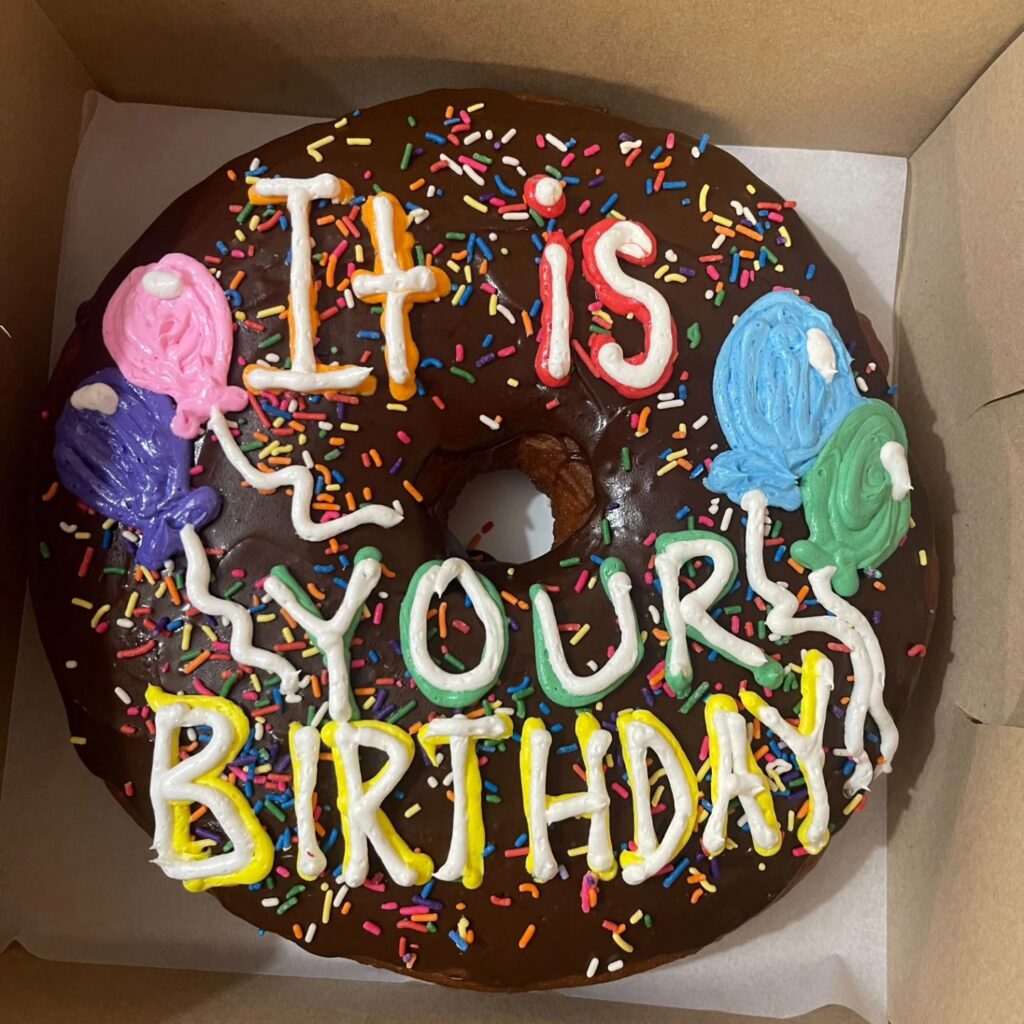 Donut Cakes - Happy Birthday - Donut Land