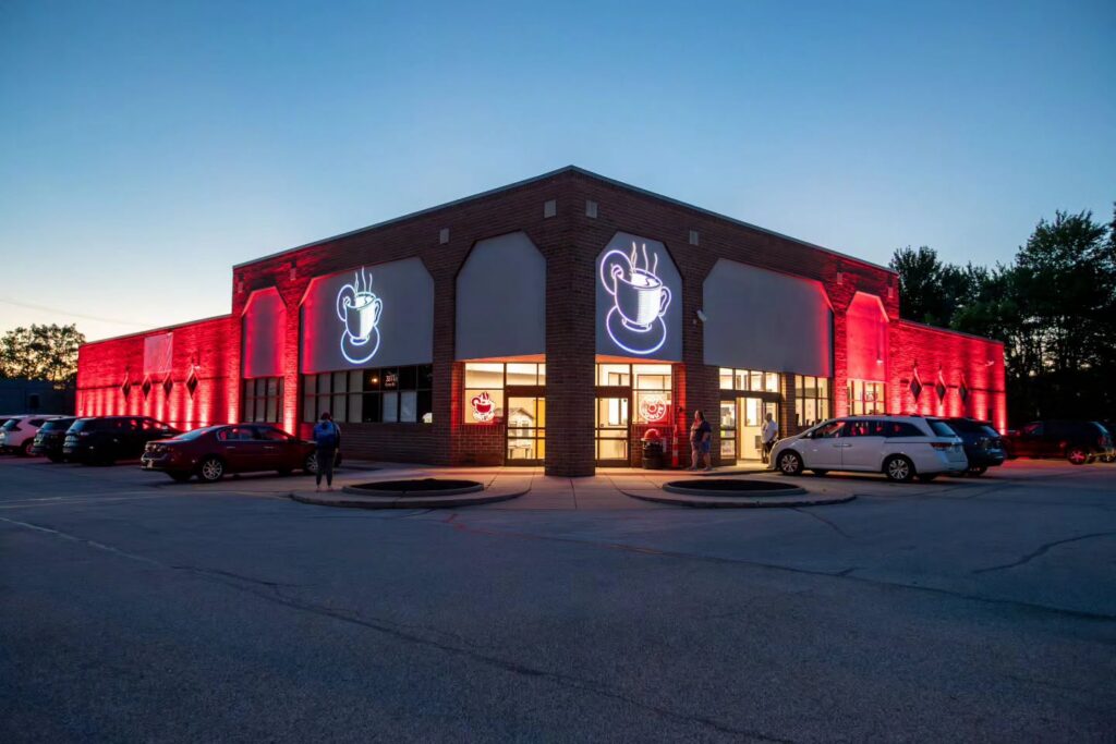 Donut Land - Brunswick - Center Road - New Location